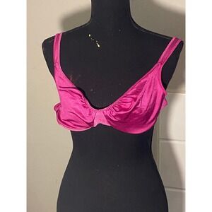 Bra‎ size 38B